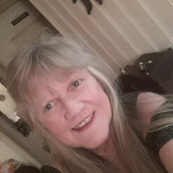 Profile Picture of Donna Aderman (@donna_aderman) on Poshmark
