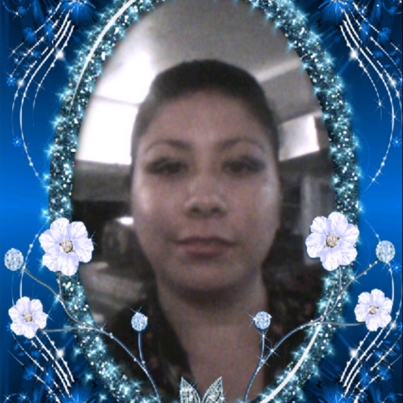 Profile Picture of Alice Miller (@alice_miller) on Poshmark