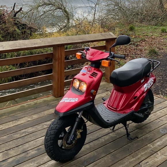 Profile Picture of Matt Mieras (@mattmieras) on Poshmark