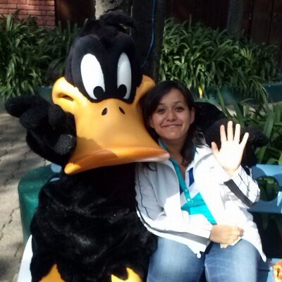 Profile Picture of Lorena Bobadilla (@LoreBobadilla) on Twitter