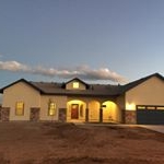 Profile Picture of Elizabeth Munoz & Mike Mazel (@galluplivingteam) on Instagram