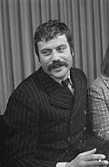Profile Picture of Oliver Reed filmographyon Wikipedia