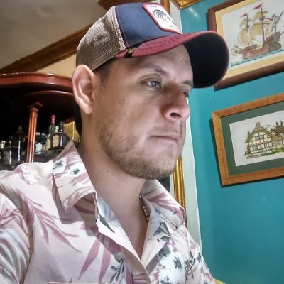 Profile Picture of Cesar Bermeo  🍃 (@cberm3o) on Twitter