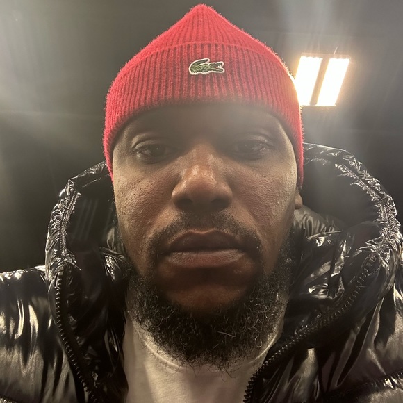 Profile Picture of Maurice Perry (@maurice38perry) on Poshmark