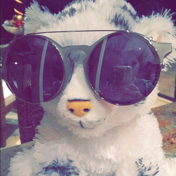 Profile Picture of Caitlin Collins (@misscaitlinc) on Poshmark