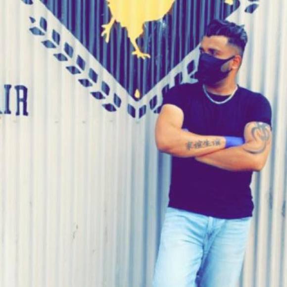 Profile Picture of Amrinder Brar (@eramrinderbrar) on Poshmark