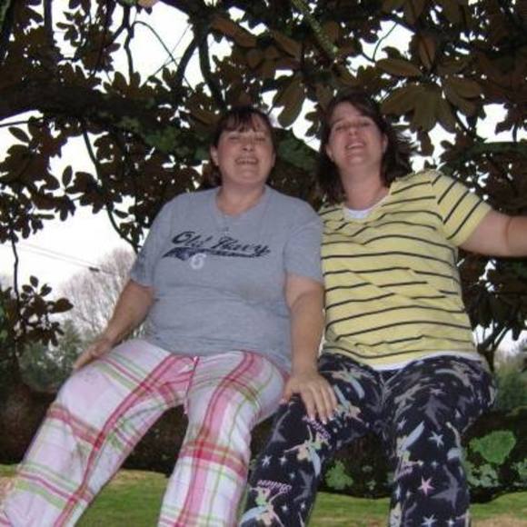 Profile Picture of Lisa Evans mcelory (@lisamcelroy19) on Poshmark