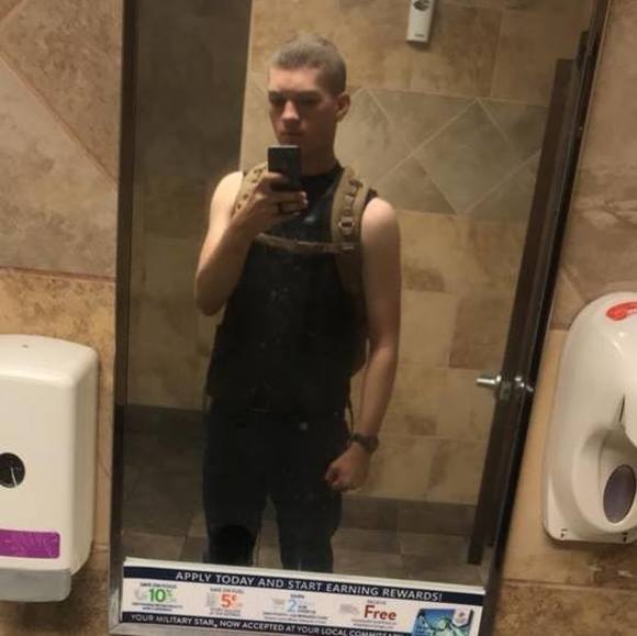 Profile Picture of Logan Campbell (@logancampbel165) on Poshmark