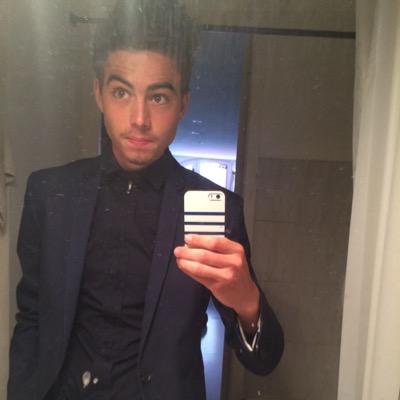 Profile Picture of Paul (@PaulPetitjean1) on Twitter