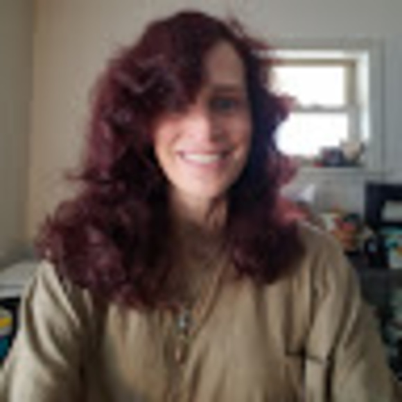 Profile Picture of Rebecca Delph (@rebdelph) on Poshmark