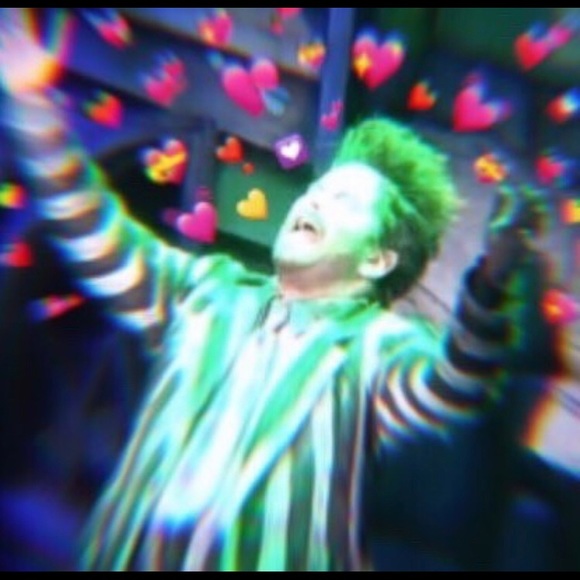 Profile Picture of Mak Lam (@makambee) on Poshmark