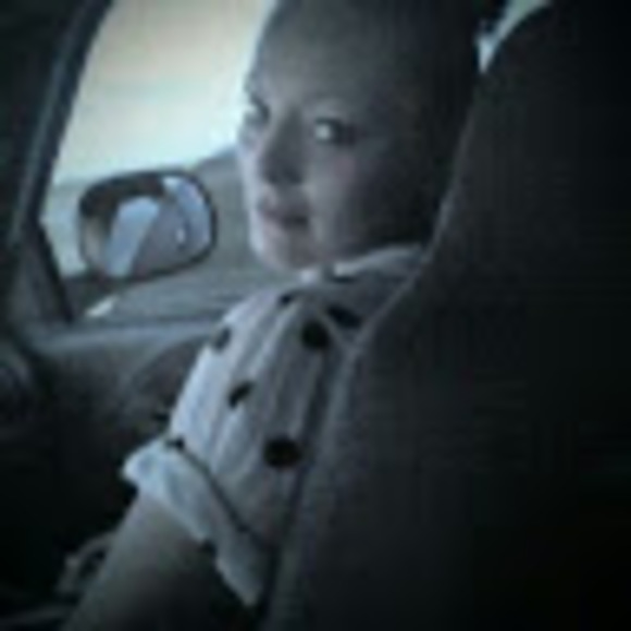 Profile Picture of Bobbie Westbrook (@bobbiewestbrook) on Poshmark