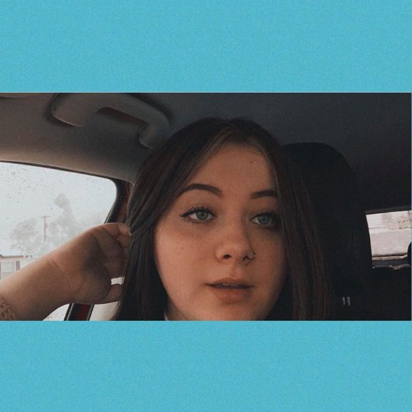 Profile Picture of Challis Hansen (@challishansen) on Poshmark