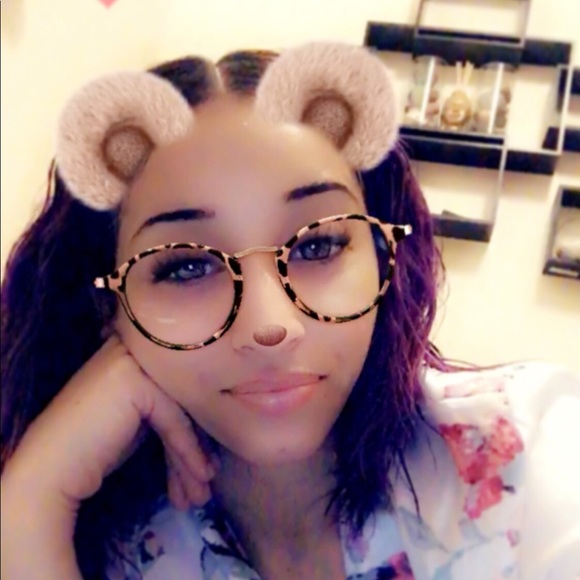 Profile Picture of Tonya Wooten (@beautyy262018) on Poshmark