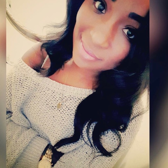 Profile Picture of Lisa Grant (@mrsllgrant) on Poshmark