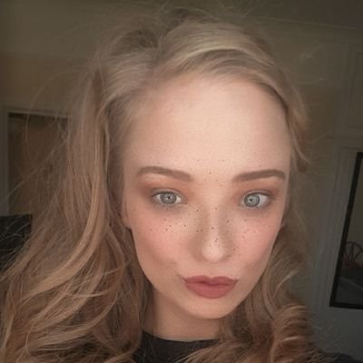 Profile Picture of Bobbiee     ✗ (@bobbie_taylor1) on Twitter