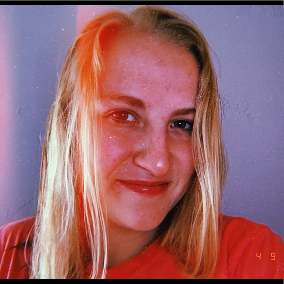 Profile Picture of Olivia Drevs (@odrevs) on Poshmark