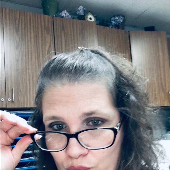 Profile Picture of Krista Shepard (@krista4970) on Poshmark