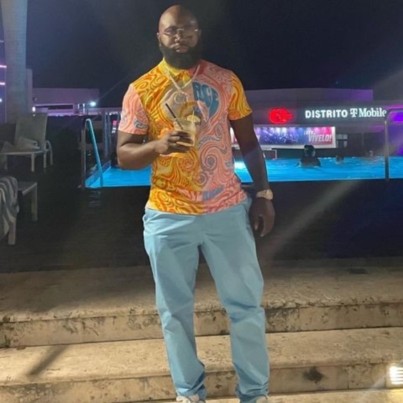 Mike Jiggawaller - Poshmark Profile Picture of Mike Jiggawaller (@wallermike40) on Poshmark