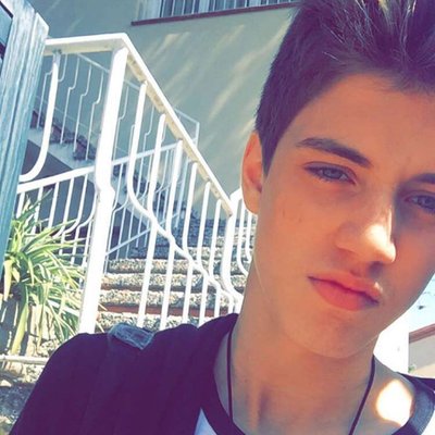 Profile Picture of Roger (@DavidParejoSinn) on Twitter