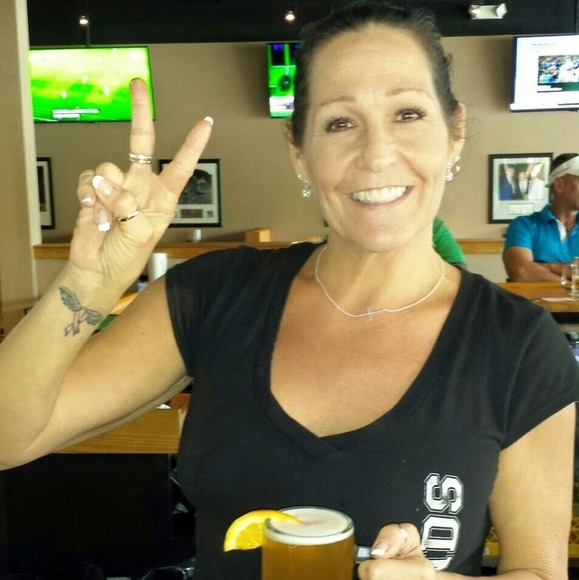 Profile Picture of Nina Fratello (@ninagrace1) on Poshmark