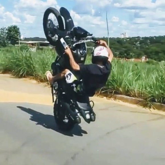 Profile Picture of Honorio Honorio (@honoriohonorio) on Poshmark