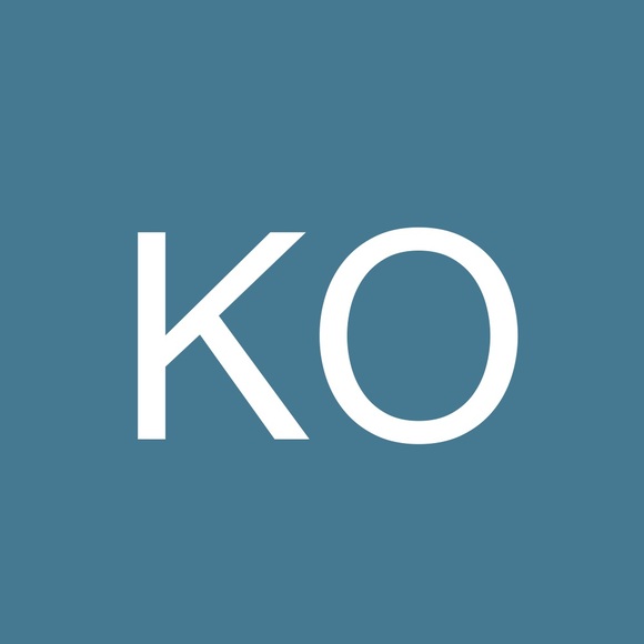 Profile Picture of Karen Olmstead (@maercman250) on Poshmark