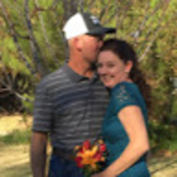 Profile Picture of Trisha Bouwman (@bouwmanbelle) on Poshmark