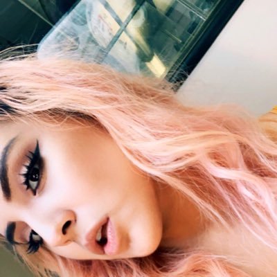 Profile Picture of Angiekins  👑 (@AngieRios96) on Twitter