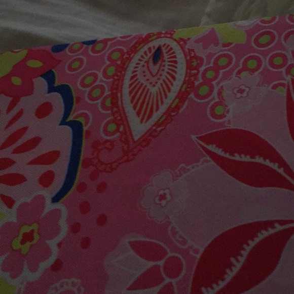 Ros James - Poshmark Profile Picture of Ros James (@ros08) on Poshmark