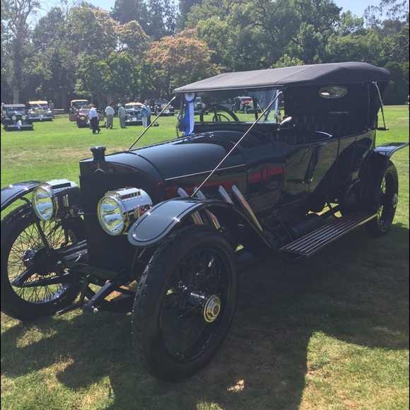 Profile Picture of Arturo Carlos (@arrturo123) on Poshmark