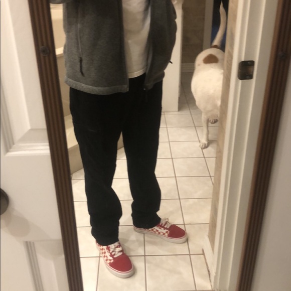 Profile Picture of Michael Cornejo (@mikeyyy7) on Poshmark