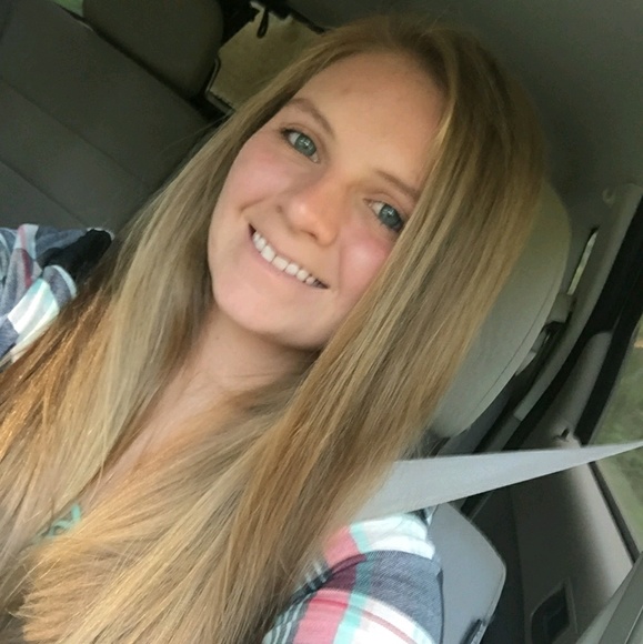 Profile Picture of Latasha Keller (@lnmills60) on Poshmark
