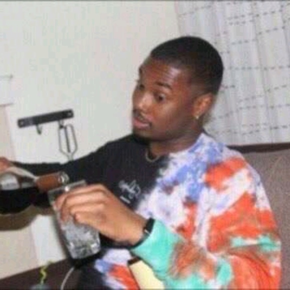 Profile Picture of Quentin Georgeulakos (@qdinkleberg) on Poshmark