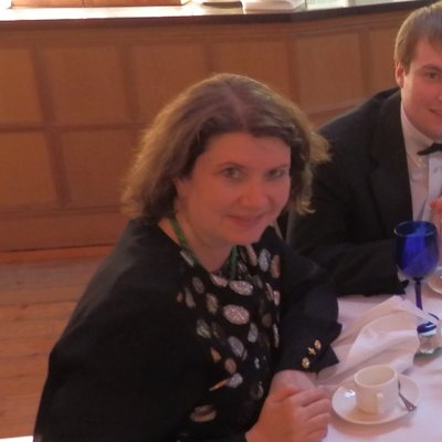 Profile Picture of Lori Maguire (@MaguireLori) on Twitter