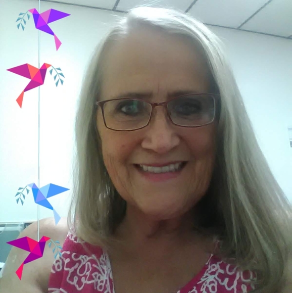 Profile Picture of Debra Ollerich (@debrao_lasvegas) on Poshmark