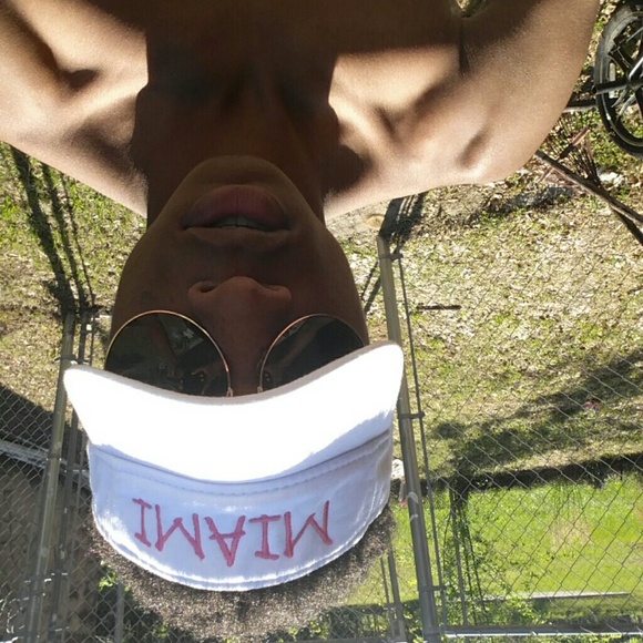 Profile Picture of Daniel Norton (@dnorton3522) on Poshmark