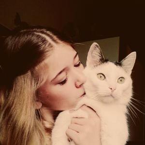 Profile Picture of Lara Michelle Müller (@Laramueller2002) on Twitter