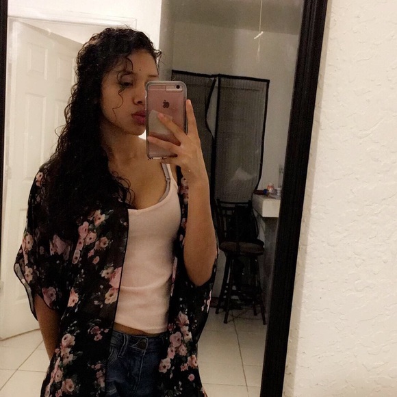 Lorena Osorio - Poshmark Profile Picture of Lorena Osorio (@lorena_o22) on Poshmark