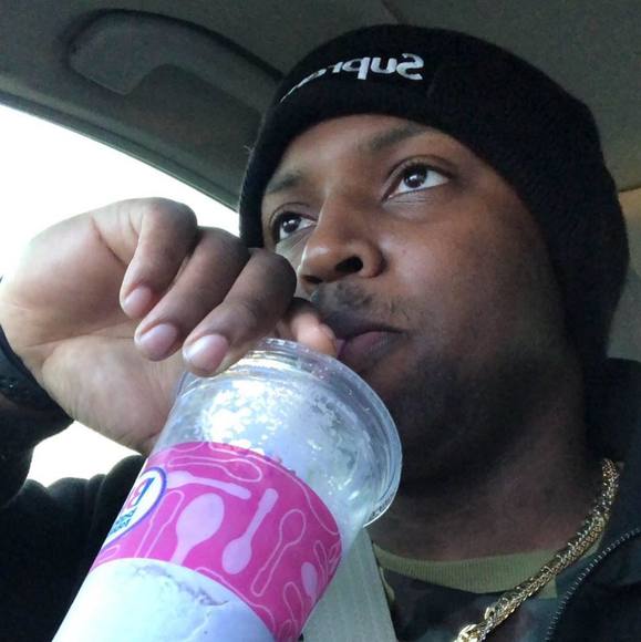 Profile Picture of Adrian Davis (@addinero) on Poshmark