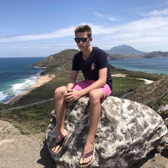 Profile Picture of Brody Hoelperl (@brodyoh44) on Poshmark