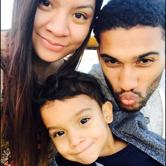 Profile Picture of Marnelle Mascardo (@marnellecruise) on Poshmark