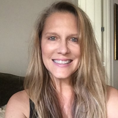 Profile Picture of Monica (@MyerPeters) on Twitter