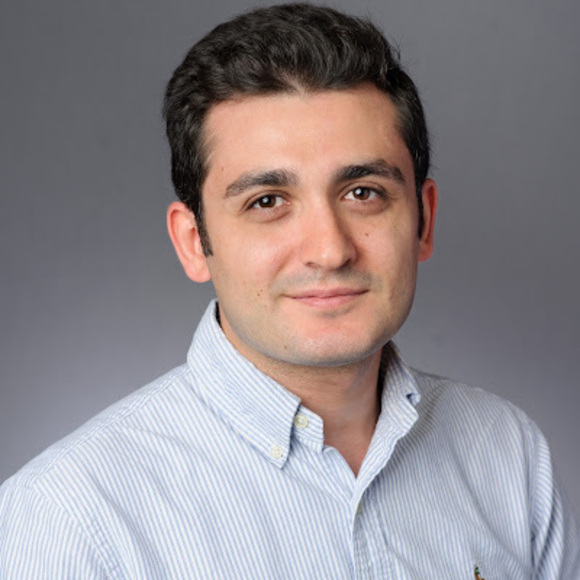 Profile Picture of Peyman Hosseinzadeh (@peyman_h) on Poshmark