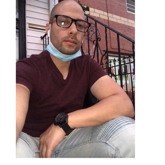 Profile Picture of Daniel Estevez (@danielesteve200) on Poshmark