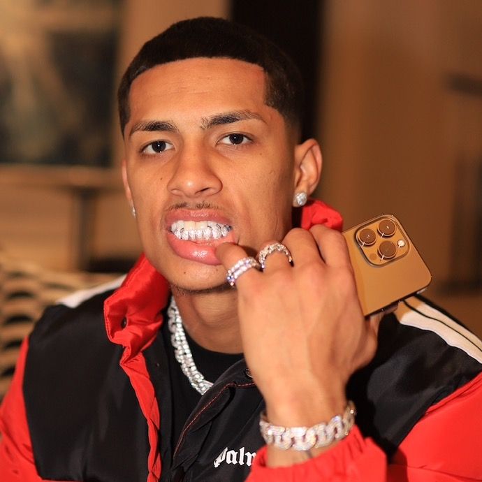 Profile Picture of Castro’s Shop (@aaronrcastro_) on Tiktok