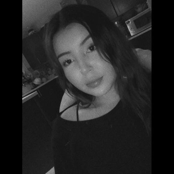 Profile Picture of Gail Hanifan (@gailhanifan) on Poshmark