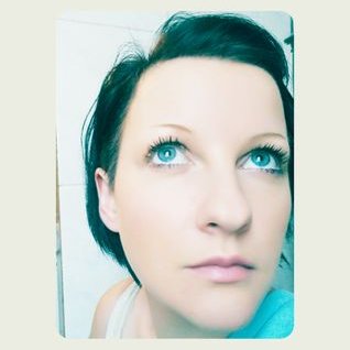 Profile Picture of Stefanie Meyer (@Stefani37931367) on Twitter