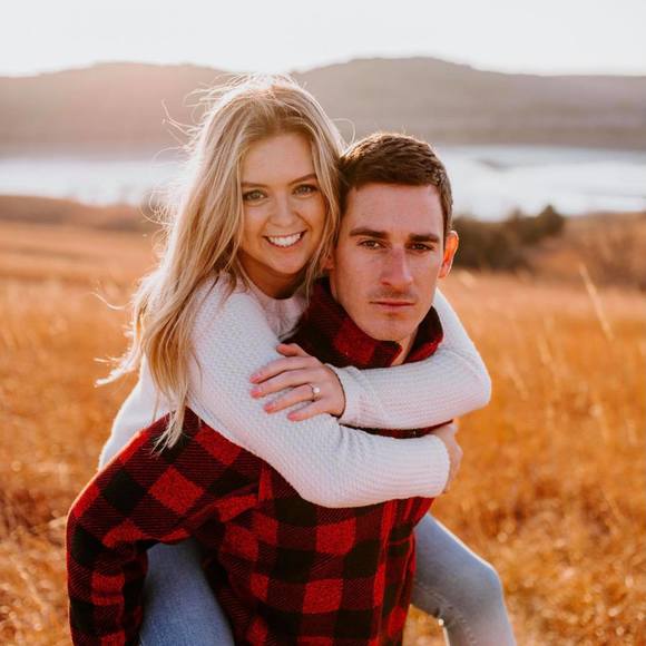 Profile Picture of Kelsey Rootring (@kelsey184) on Poshmark