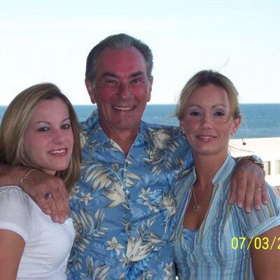 Profile Picture of LEN  SIMMS (@LEN2904) on Twitter